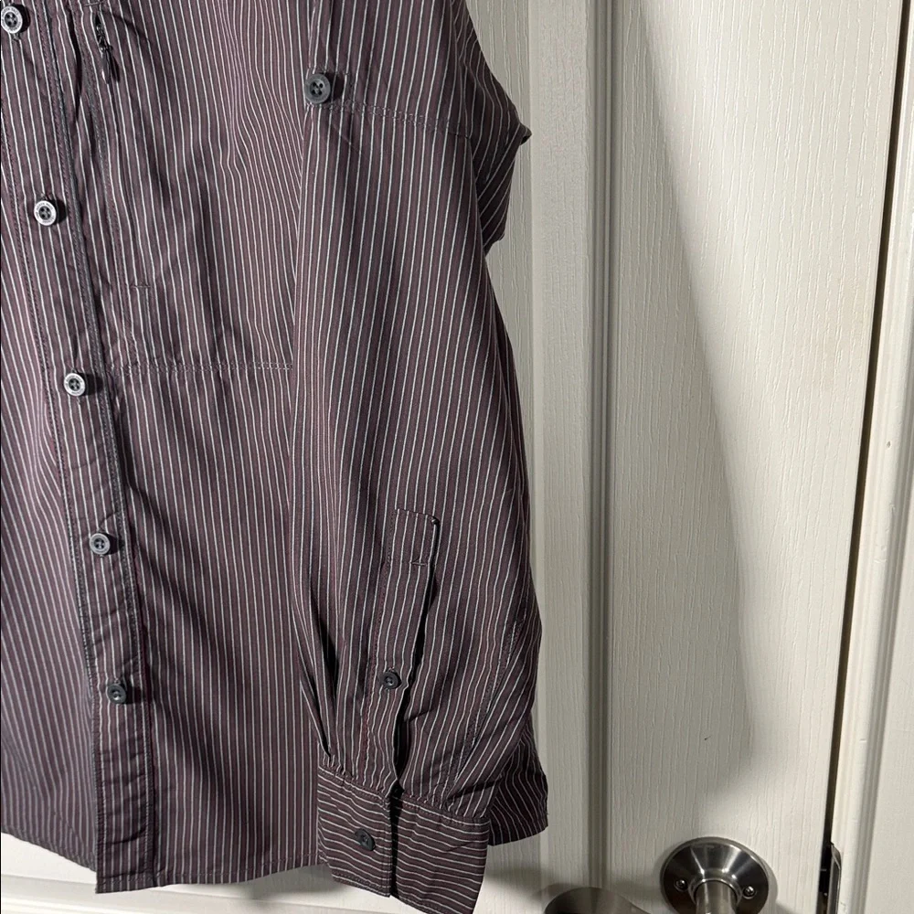 The North Face Men’s Striped Long Sleeve Button Up Shirt Nylon M